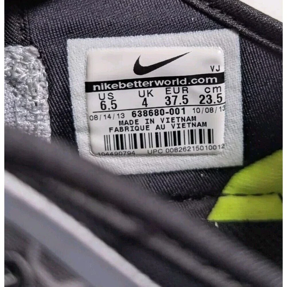 Nike this women